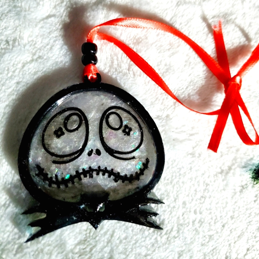 COPY - Jack Skellington ornament/can put on keychain